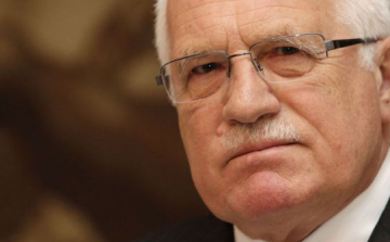 Már több mint 600 cseh polgármester távolíttatta el Klaus portréját