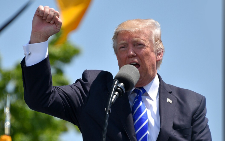 Fehér Ház: az Egyesült Államok számára a diplomácia az első eszköz Irán felé, de légicsapás is \