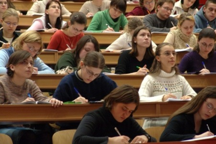 Emmi: legalább 23 milliárddal több jut a felsőoktatásra idén