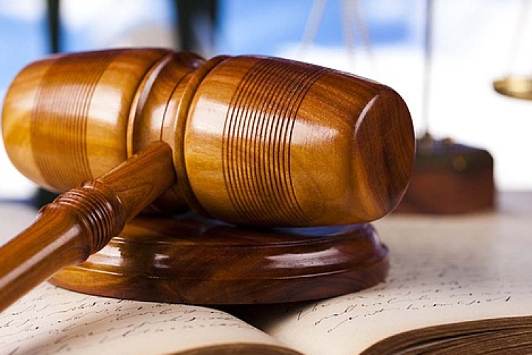 Felfüggesztett börtön a volt esztergomi polgármester megölésére vállalkozó férfinak