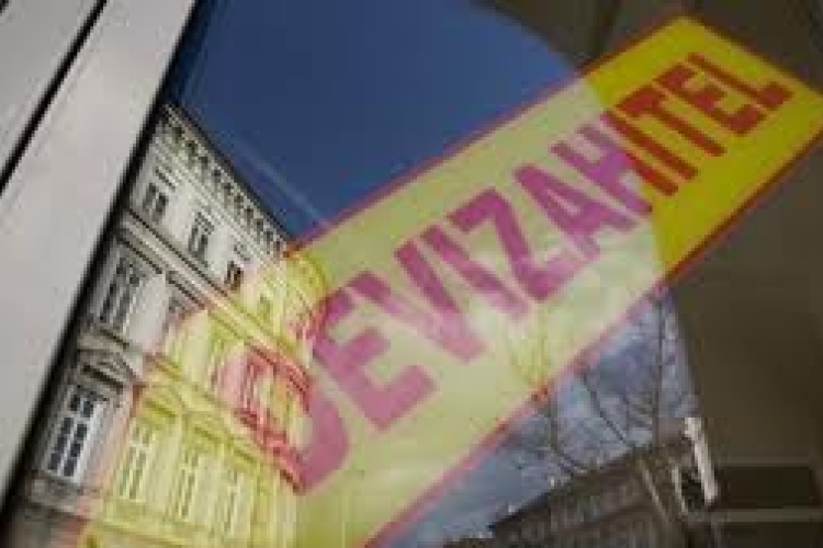 Róna Péter: 'a devizakölcsön hibás termék, amely mindent tönkretesz'