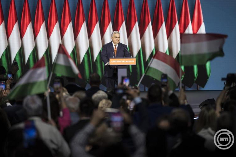 Fidesz-kongresszus - Orbán Viktor: béke, nemzetközi tekintély, fejlődés, újra nagy és erős Magyarország