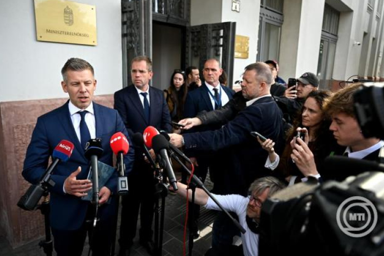 Magyar Péter: Orbán Viktor nem kapja meg a 38 millió forint végkielégítését