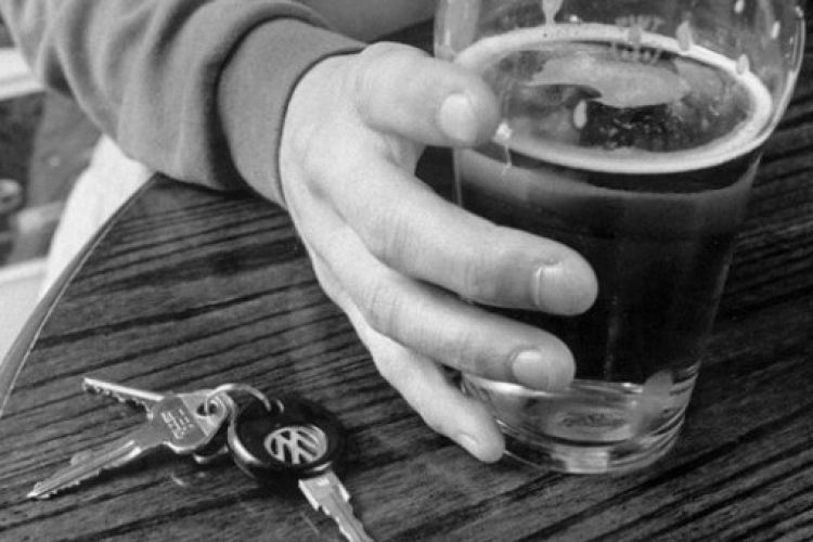 Az ír hatóságok nem engedélyezik, hogy a magányos öregek ittasan is vezethessenek